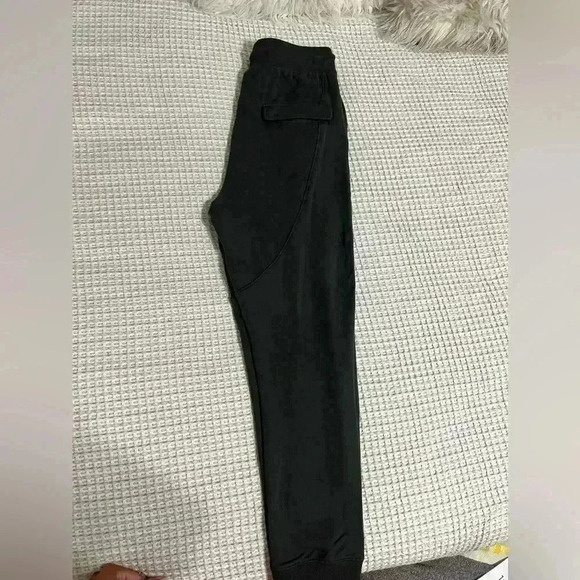 Roots Joggers Size Small - Picture 9 of 11
